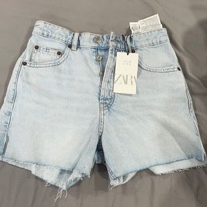 High waisted short jeans